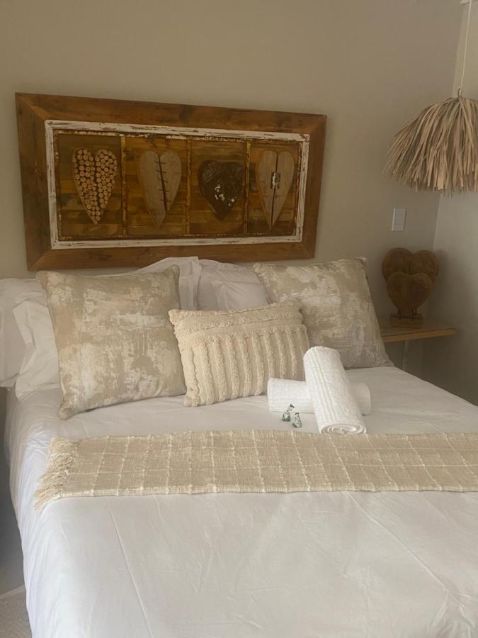 Luxury Upmarket Guesthouse 20 On 4Th Rustenburg Dış mekan fotoğraf