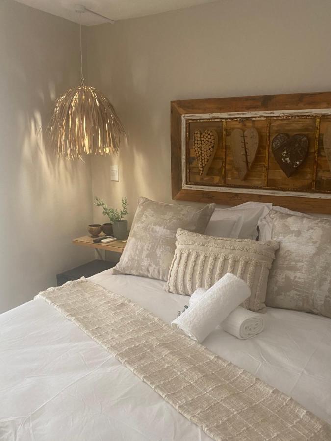 Luxury Upmarket Guesthouse 20 On 4Th Rustenburg Dış mekan fotoğraf