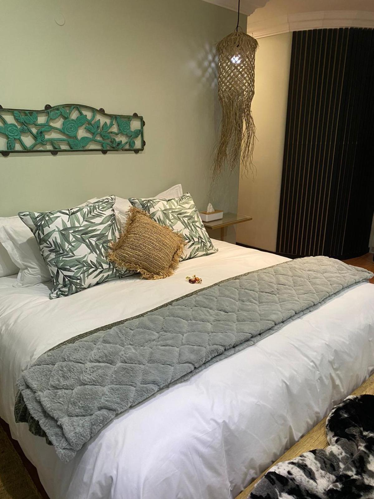 Luxury Upmarket Guesthouse 20 On 4Th Rustenburg Dış mekan fotoğraf